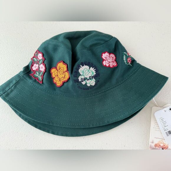NWT! Agua Bendita Sibyl Bucket Hat Dark Green Floral Patches Bohemian Tropical - Picture 3 of 5